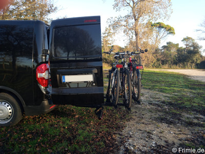 Fahrradträger Spinder SC2 mit geöffneter Heckktür