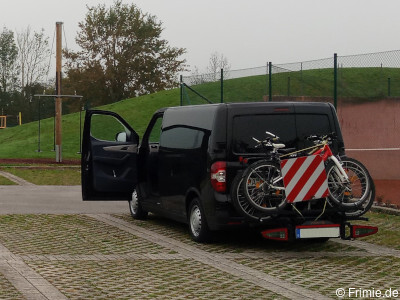 Maxus eDeliver 3 mit Fahrräder